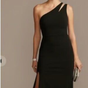 David's Bridal Cutout One-Shoulder Crepe Gown - Size 6 - NWT